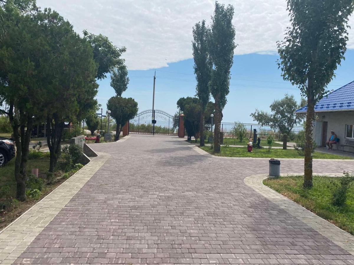 База Отдыха Причал Lazurne Exterior foto
