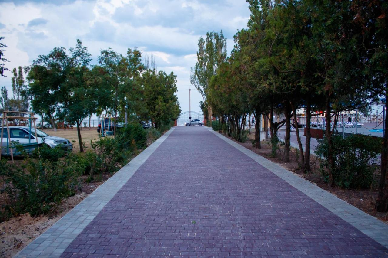 База Отдыха Причал Lazurne Exterior foto