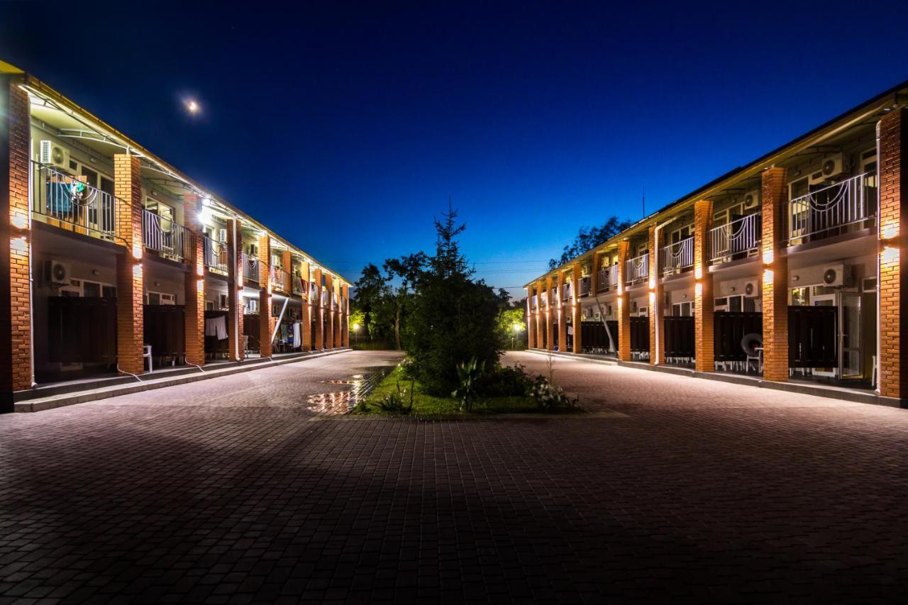 База Отдыха Причал Lazurne Exterior foto